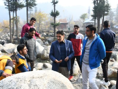 Zoology tour (Trout Fish unit kuttlari, Mawar, Handwara  )