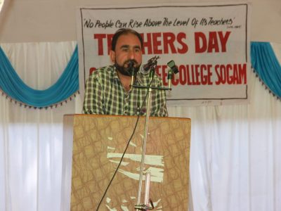 Farooq Ah Faizan Assistant Prof. Education speaking during Teachers Day on 11th Sept. 2017